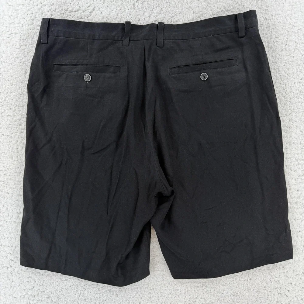 Tommy Bahama Shorts Mens 35 Black Silk Pleated Chino 8 Inseam Casual Travel